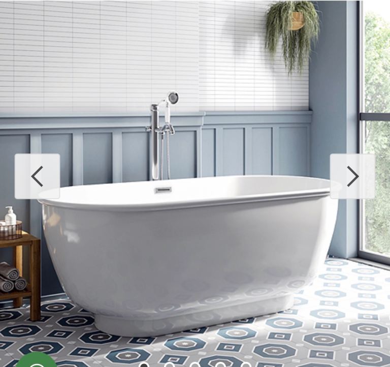 BNWT freestanding bathtub