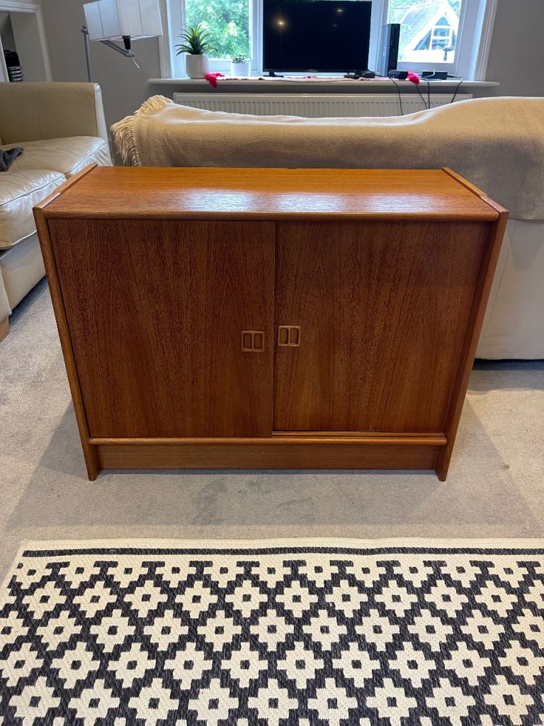 1980’s original vintage chest of drawers 