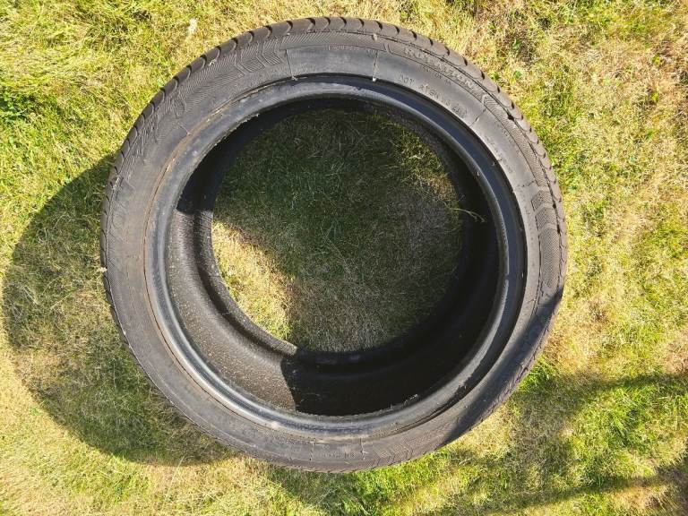 1 x Avon ZZ3 245/40 ZR17 Tire