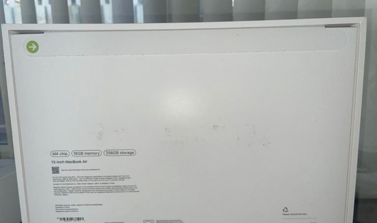 MacBook Air 13inch 2025 M4 16GB 256GB SSD Midnight 