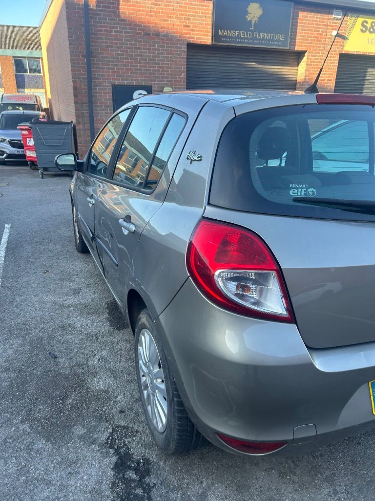 Renault Clio I music 