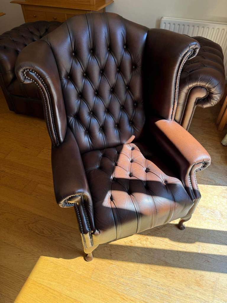 Belgravia Wing Leather Chair (Chesterfield)
