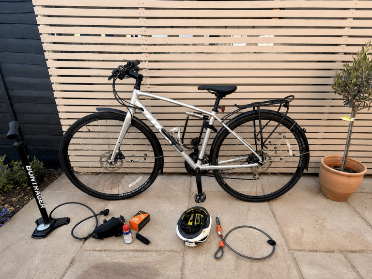 Trek FX2 Women's Bike - Hybrid - Silver - ACCESSORIES INCLUDED!