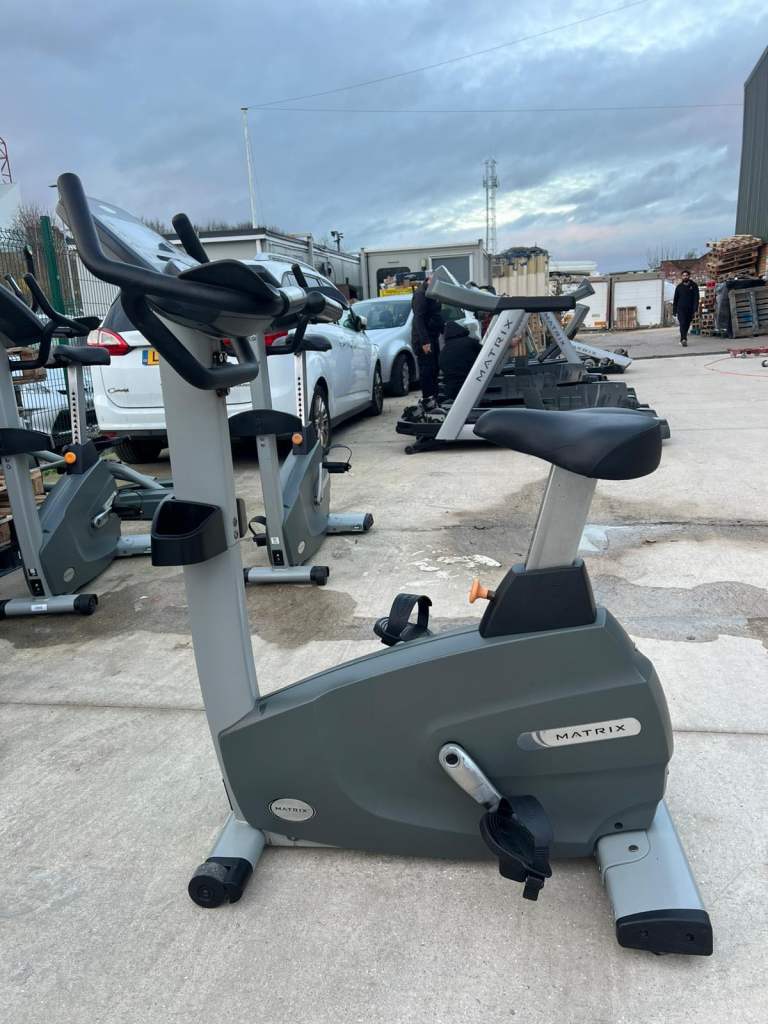 Matrix Fitness U1x Upright Exercise Bike – Used, Perfect Working Condition Delivery £50 