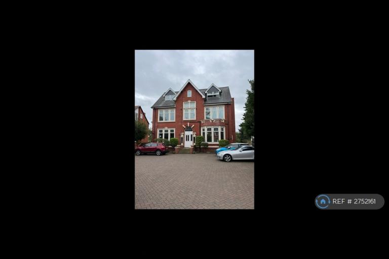 1 bedroom flat in Cambridge Road, Southport, PR9 (1 bed) (#2752161)