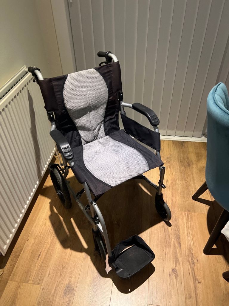 image for Karma Ergo Lite 2 Wheelchair 