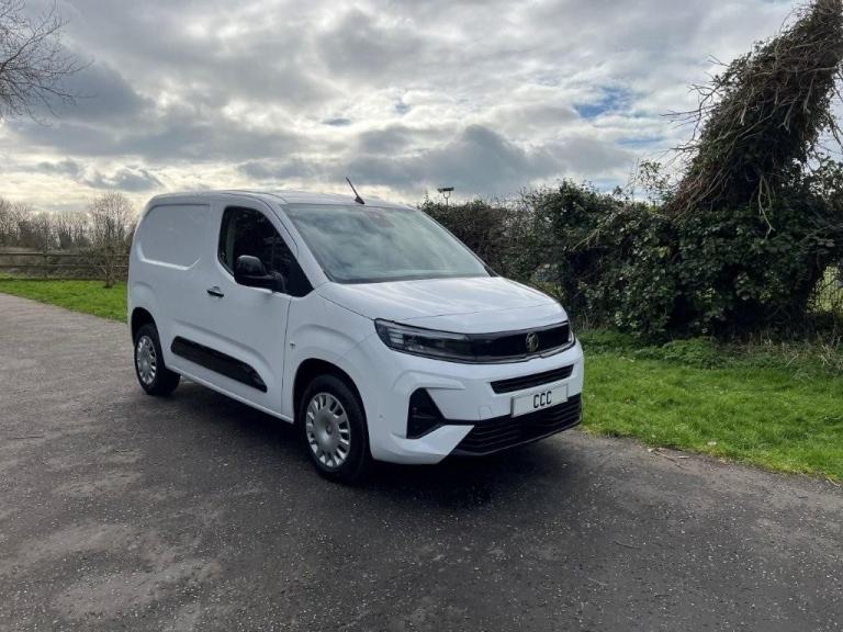 February 2026 Vauxhall Combo 1.5 2300 Pro(100) SWB – Automatic