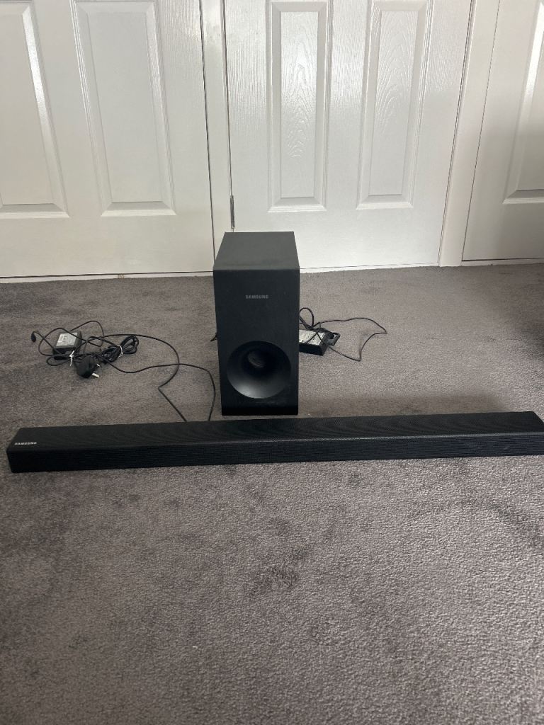 Samsung Soundbar Speaker with Subwoofer 