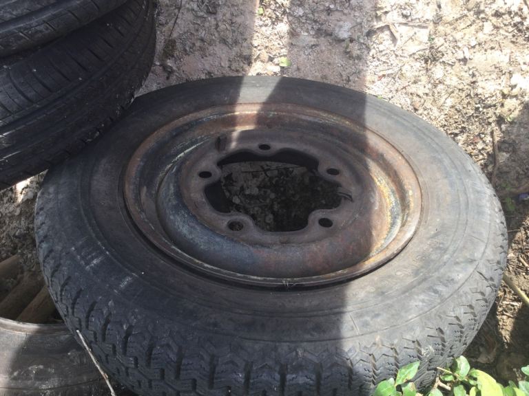 Classic car tyres 