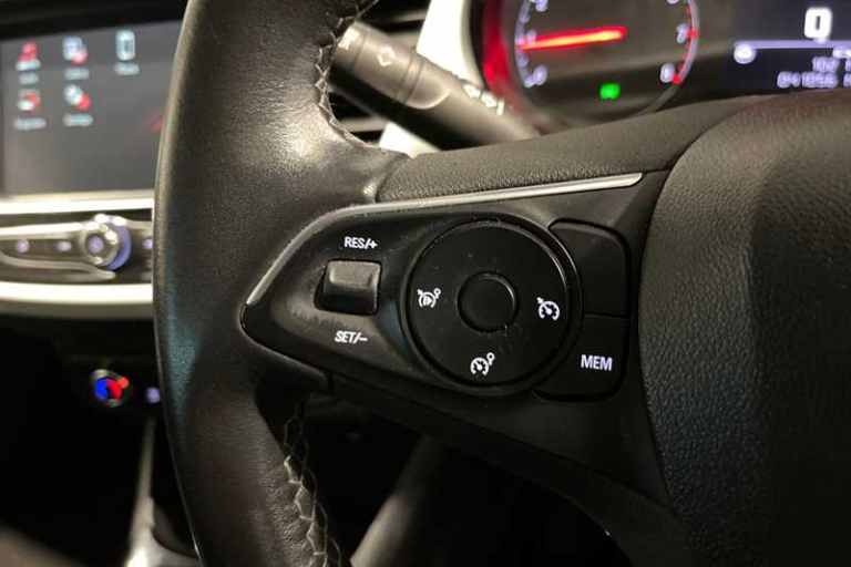 2020 Vauxhall Crossland X 1.2T [110] Griffin 5dr [6 Spd] [Start Stop] HATCHBACK PETROL Manual