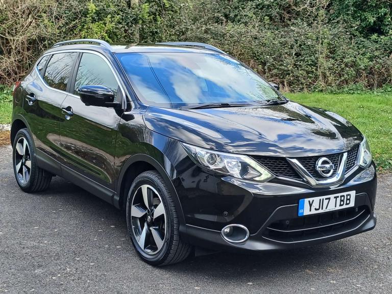 2017 Nissan Qashqai 1.2 DiG-T N-Connecta 5dr HATCHBACK PETROL Manual