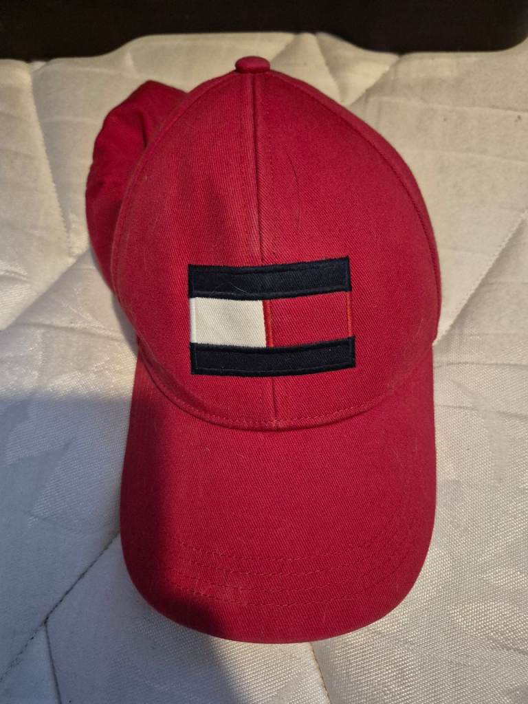 Tommy Hilfiger Red Baseball Cap – Good Condition