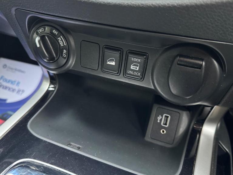 2020 Nissan Navara 2.3 dCi Tekna Auto 4WD Euro 6 4dr PICK UP Diesel Automatic