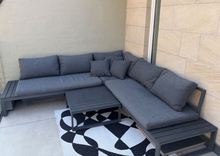 Outdoor corner sofa 6 seater
