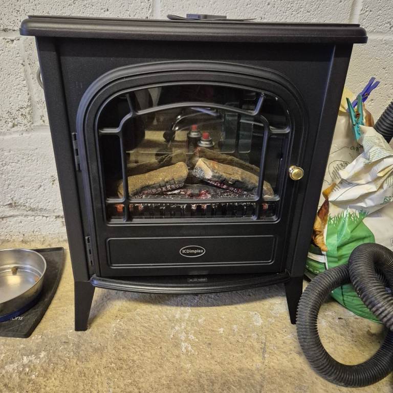 Dimplex Electric Stove Fireplace with Remote Control