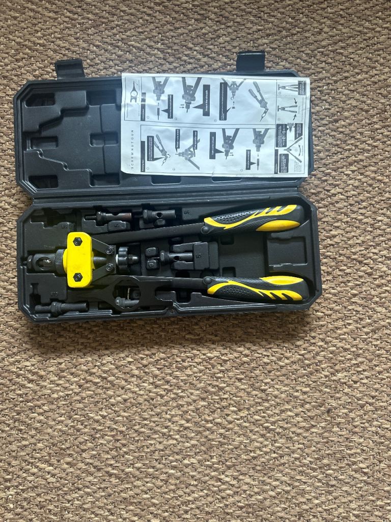 Rivet Gun Kit with Case and Nozzles – As Good As New