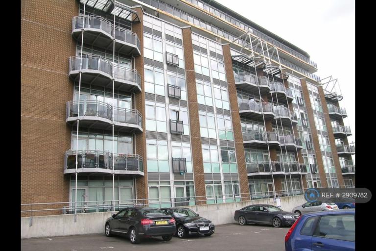 4 bedroom flat in Gerry Raffles Square, London, E15 (4 bed) (#2909782)