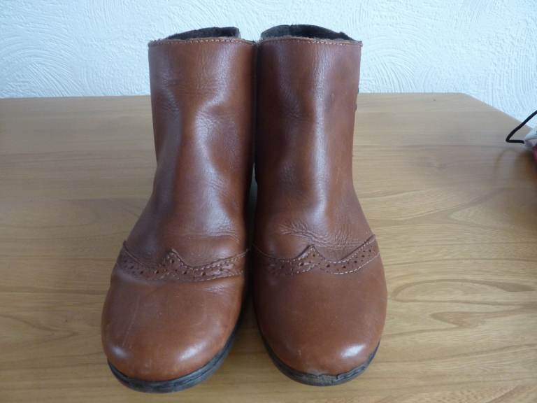Brown Leather Ankle Boots - Good Condition size 42