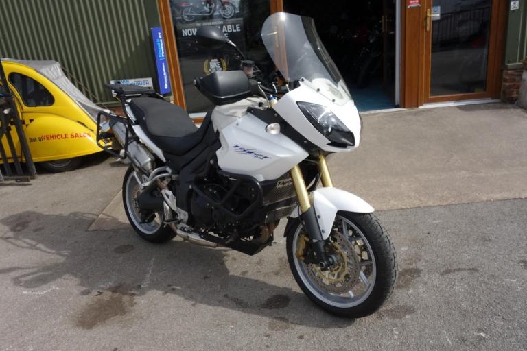 Triumph Tiger 1050 Adventure Petrol Manual 2010/60