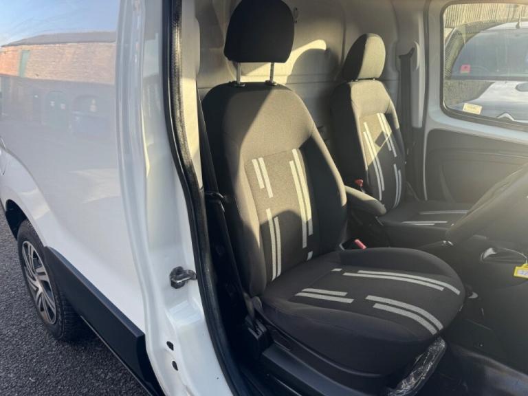  Fiat Fiorino FIORINO 1.3 16V MULTIJET ADVENTURE 95 VAN+JUST 38K!+FSH!+1