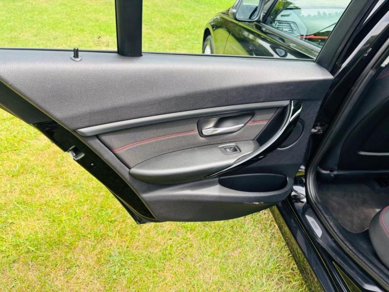 BMW 3 SERIES 2.0 320d Sport Euro 5 (s/s) 4dr 2012