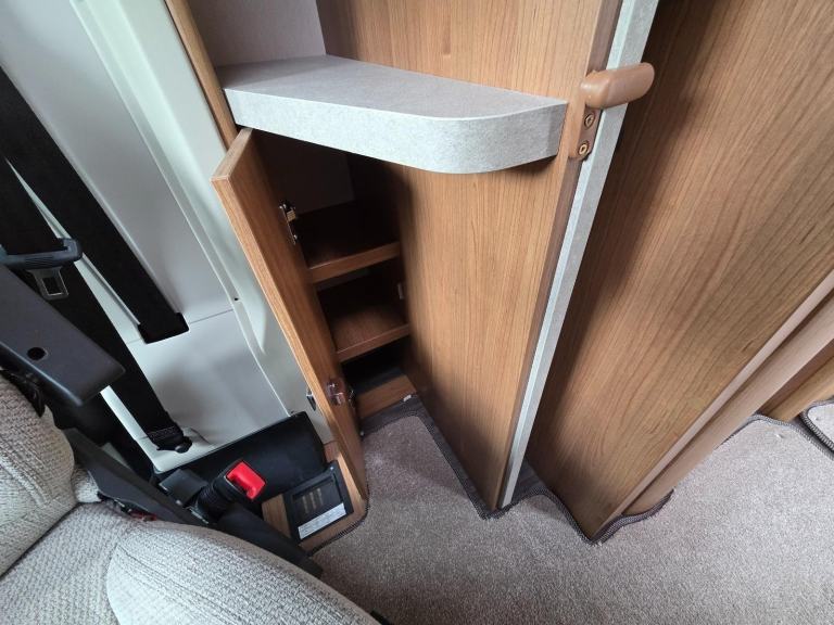 Auto-Trail Apache 634 luxury 2 berth DIESEL MANUAL 2018/18