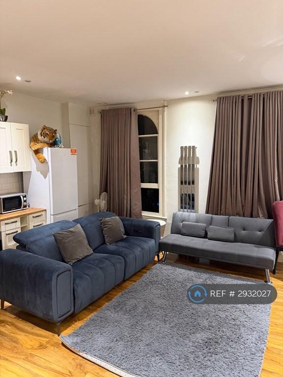1 bedroom flat in Elgin Avenue, London, W9 (1 bed) (#2932027)