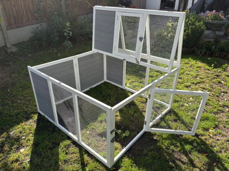 Outdoor Pet Hutch