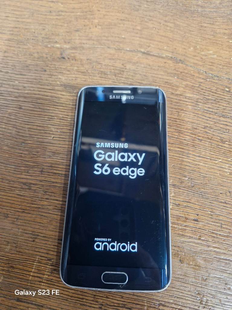 Samsung Galaxy S6 Edge 32gb Storage In Great Condition for Sale