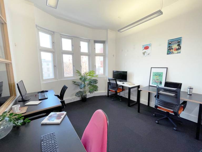 Office | Creative Space | Beauty Room | Workspace | Commercial Unit in Hackney Central E8