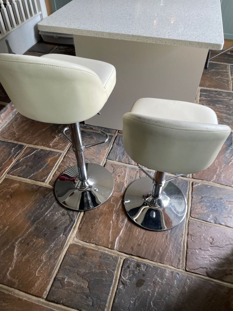 Kitchen bar stools