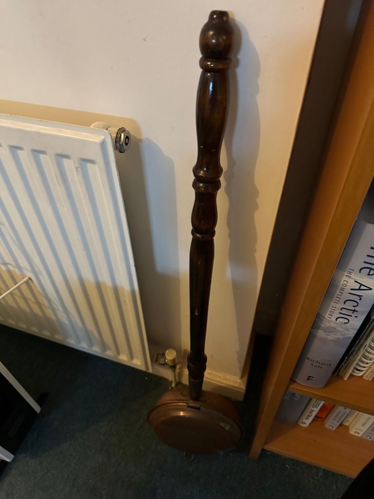 Vintage Copper Warming Pan with Wooden Handle – Good Condition