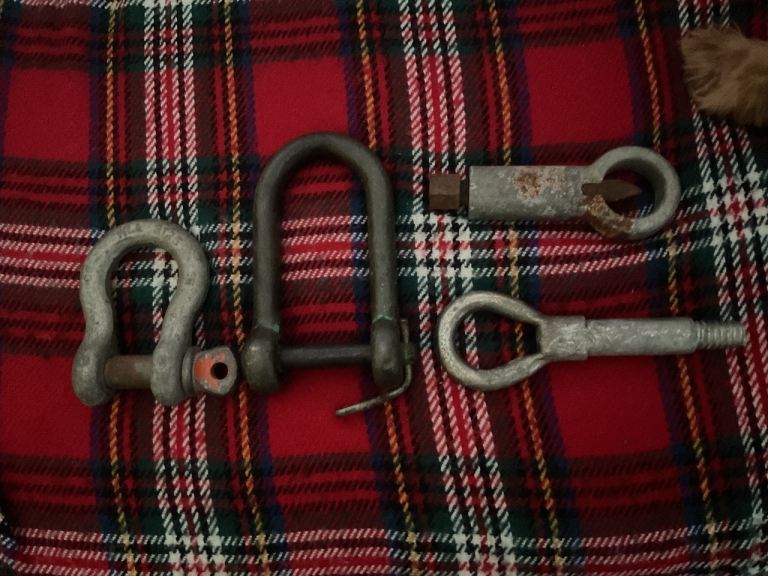 Car tow hooks and shackles for sale 