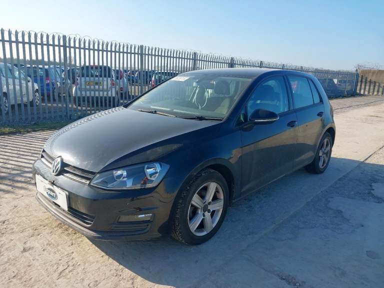 Breaking VW Golf MK7 2014 5 Door 1.6 TDI CLHA 5 Speed MWW Black Wheel