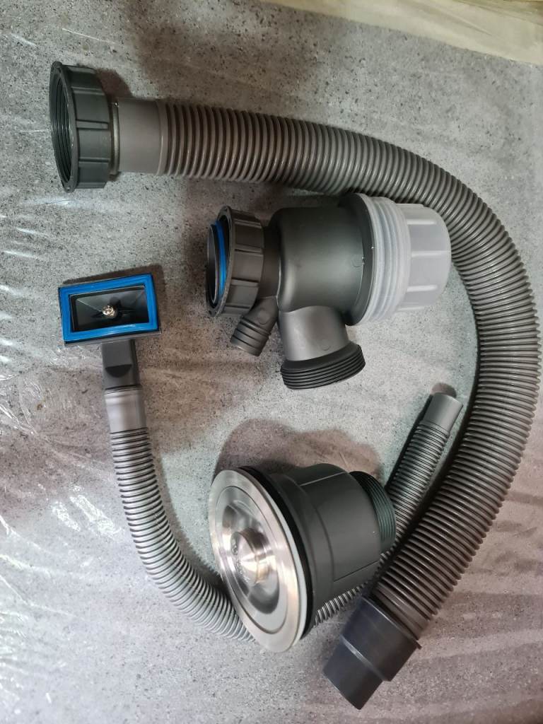 Kitchen sink drain kit