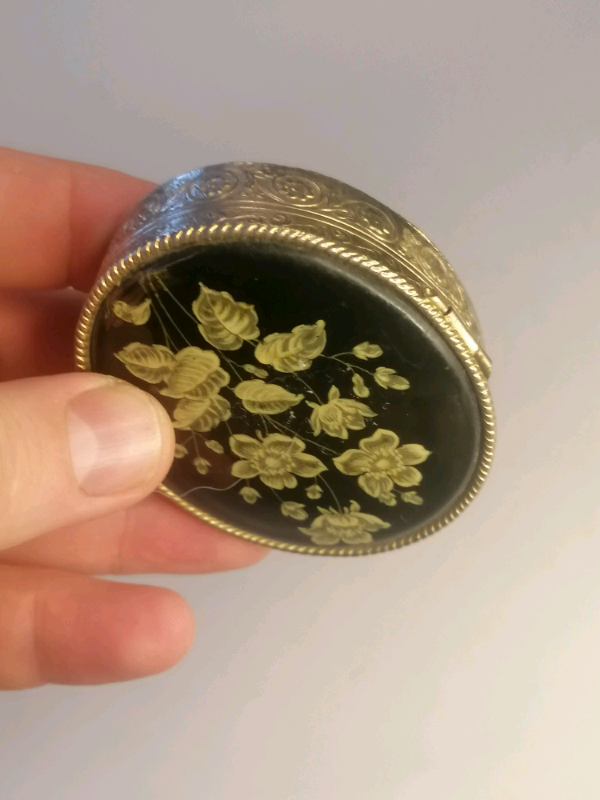 image for Vintage trinket box.. Nice Ornament. 