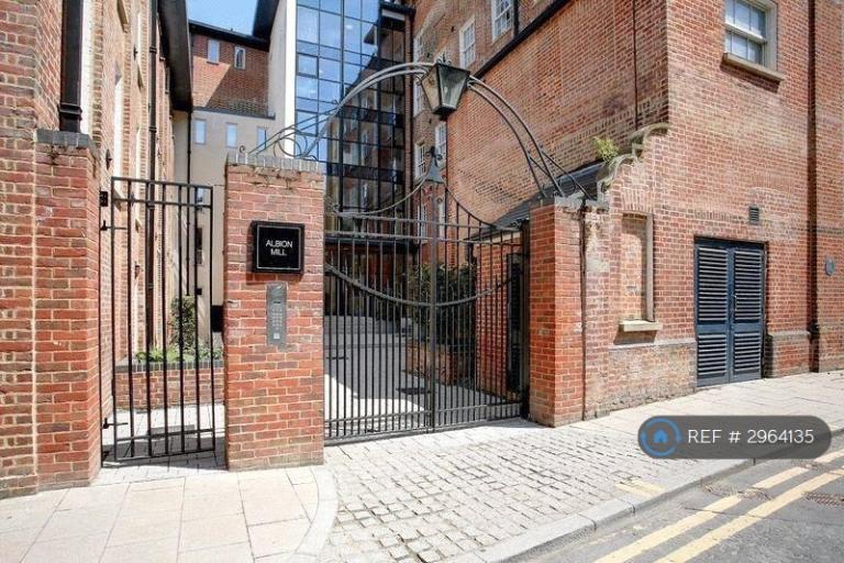 2 bedroom flat in King Street, Norwich, NR1 (2 bed) (#2964135)