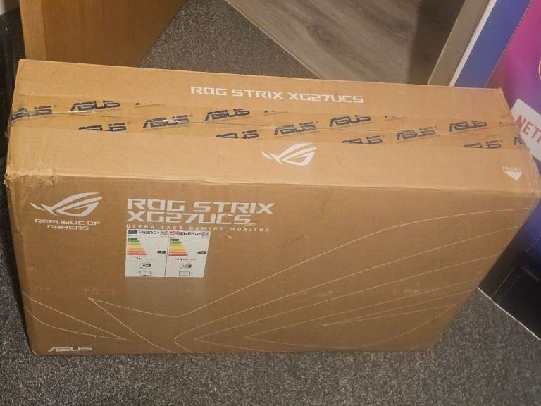 27-inch Asus Rog Strix