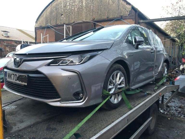Toyota Corolla 2020 1.8 hybrid Saloon For Breaking - CALL NOW!!!