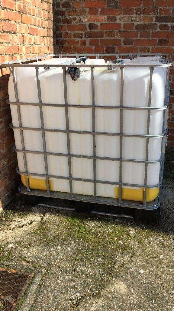 IBC 1000 Litre Storage Tank Container with tap