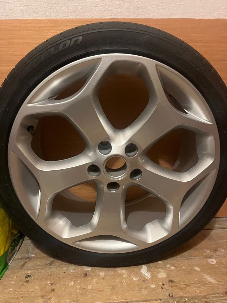 Ford focus st alloys 