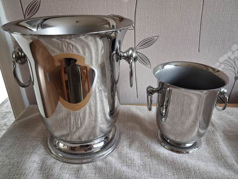 Ice bucket and ice cube bucket set