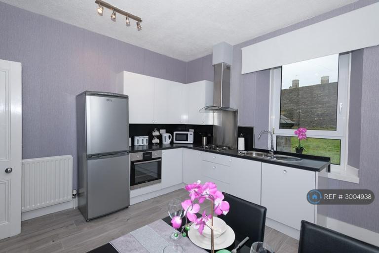 1 bedroom flat in Ashvale Place, Aberdeen, AB10 (1 bed) (#3004938)