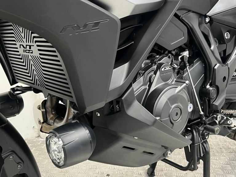 2022 72 Honda NT1100 Manual - 4700 miles