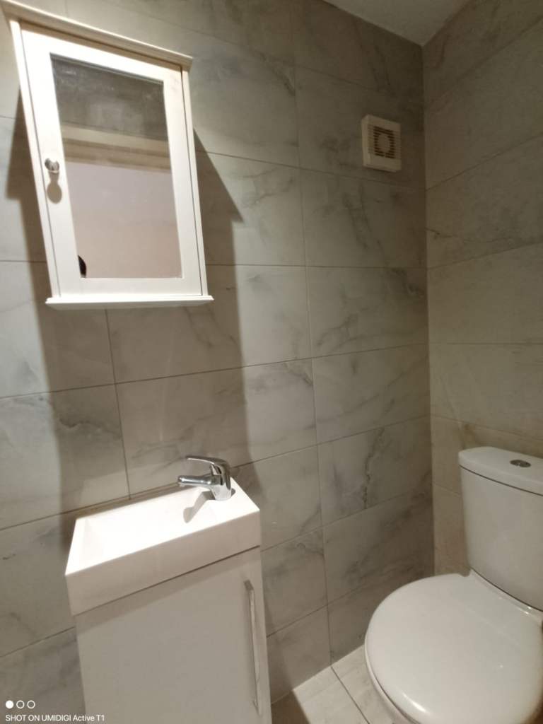 HMO Studio to Rent in Havering Area, (RM12 4BE) DSS welcome (over 35 years)