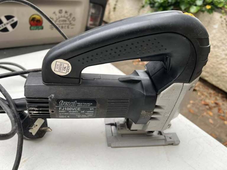 Freud 650w Corded Jig­saw