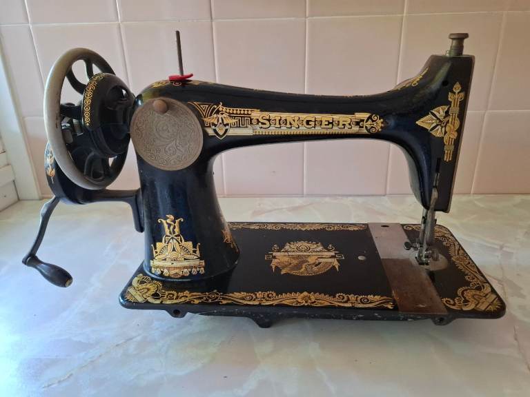 Vintage Singer Hand Crank Sewing Machine