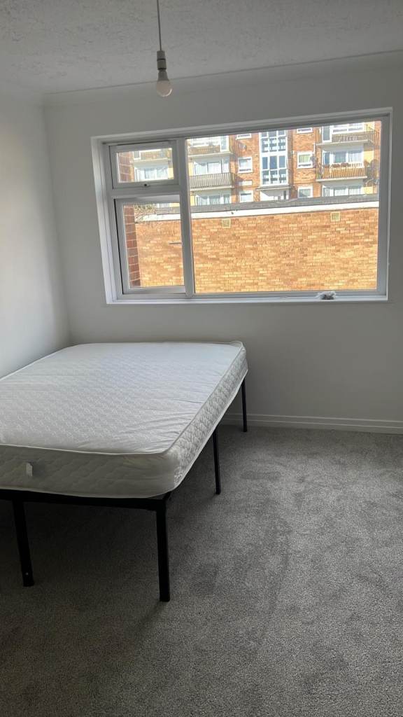Double room to rent in Wembley 