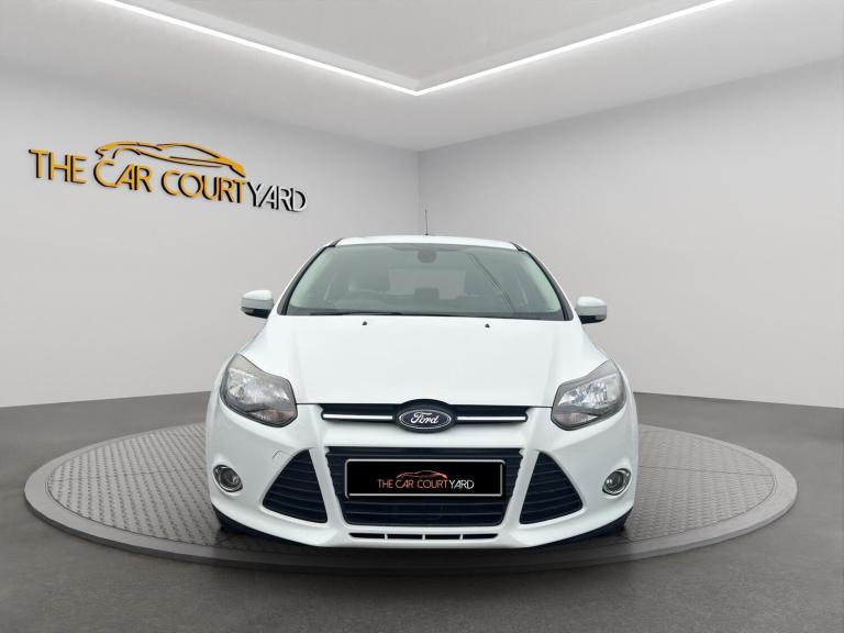 2013 Ford Focus 1.6 Zetec Euro 5 5dr HATCHBACK Petrol Manual