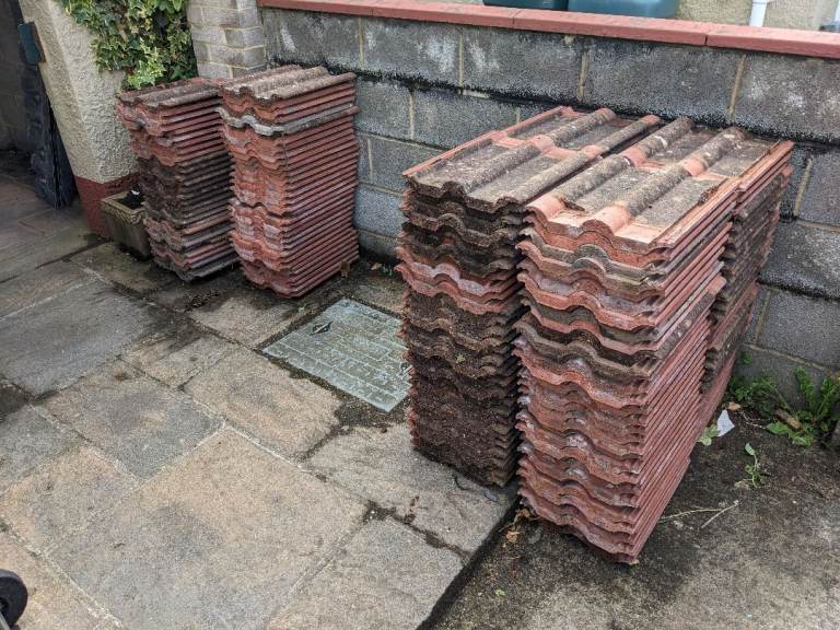 Roof Tiles - 187 Concrete Redland Double Roman - Fair condition